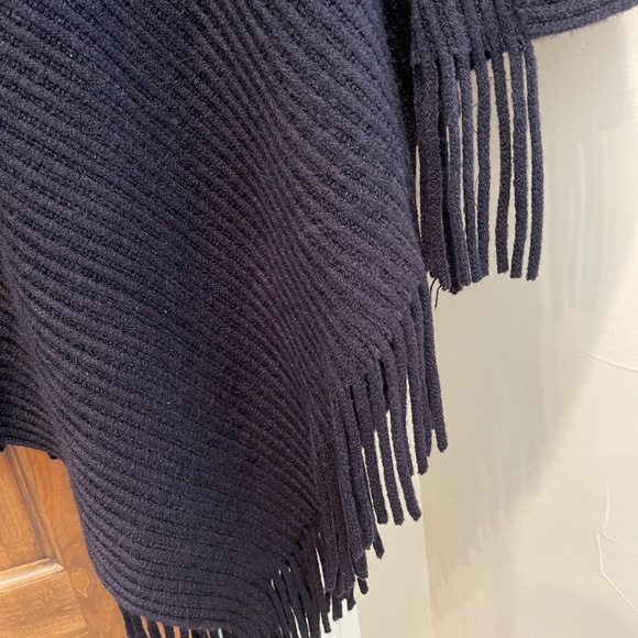 Black poncho sweater NWOT - Picture 3 of 5